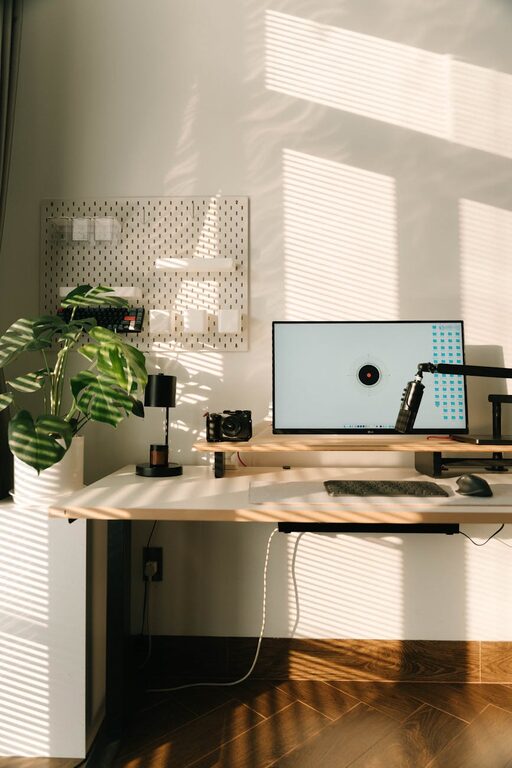 Tips for Maintaining a Healthy and Productive Home Workspace